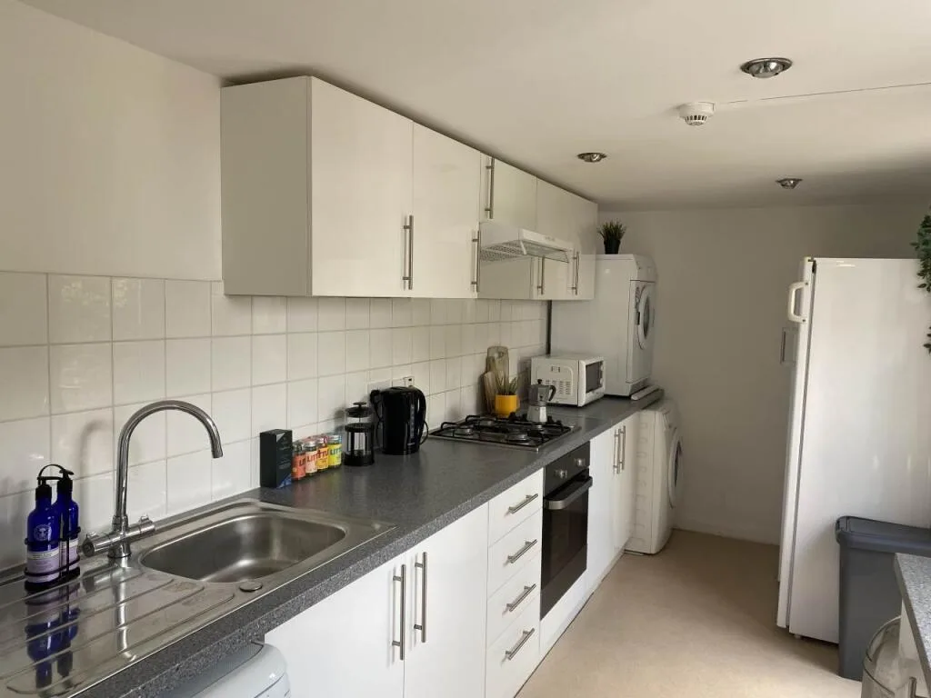5 bedroom house for rent