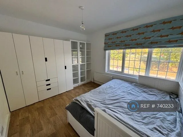 3 bedroom end of terrace house for rent