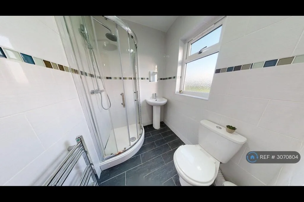 7 bedroom semi-detached house for rent