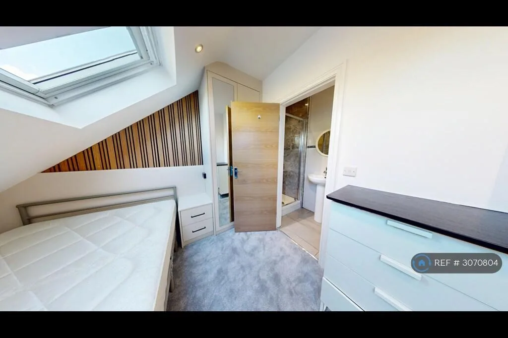 7 bedroom semi-detached house for rent