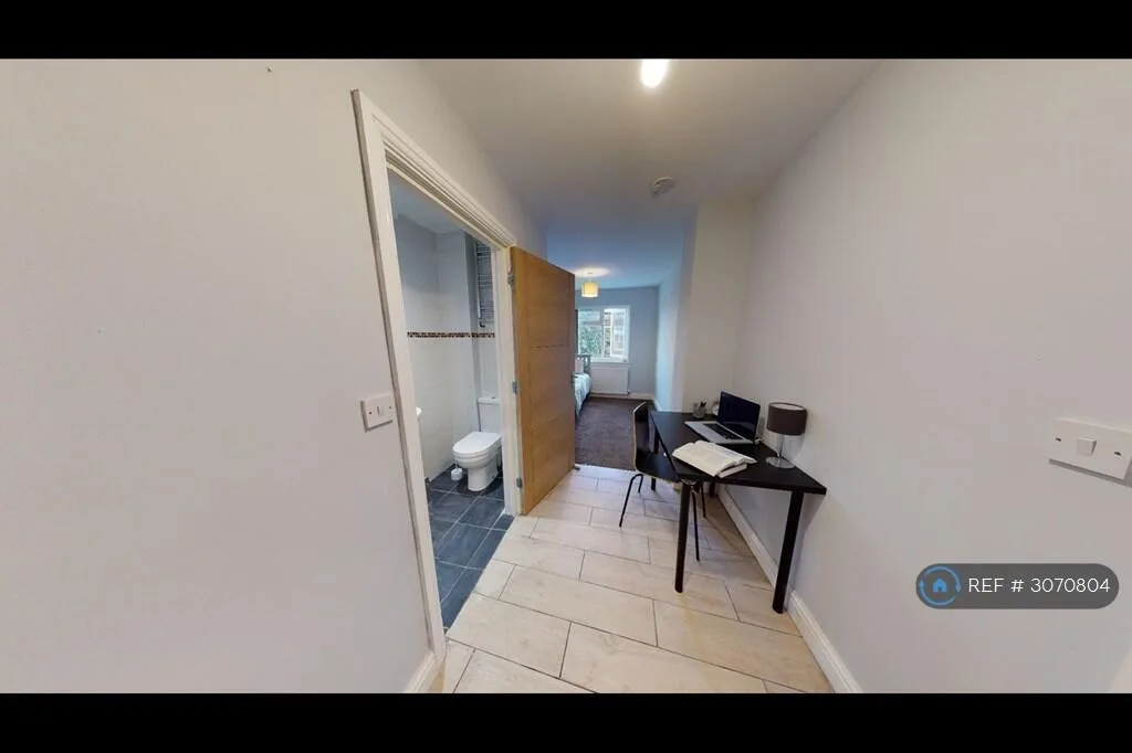 7 bedroom semi-detached house for rent