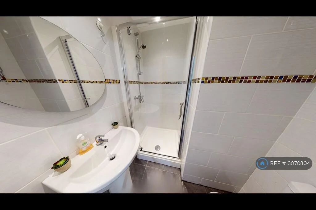 7 bedroom semi-detached house for rent