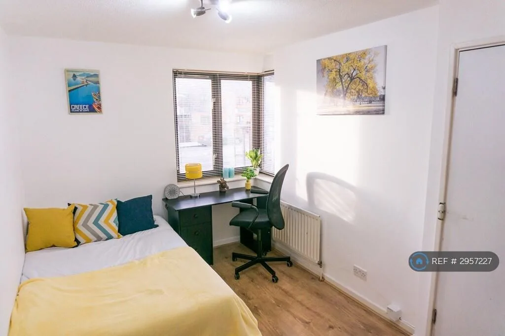 6 bedroom terraced house for rent