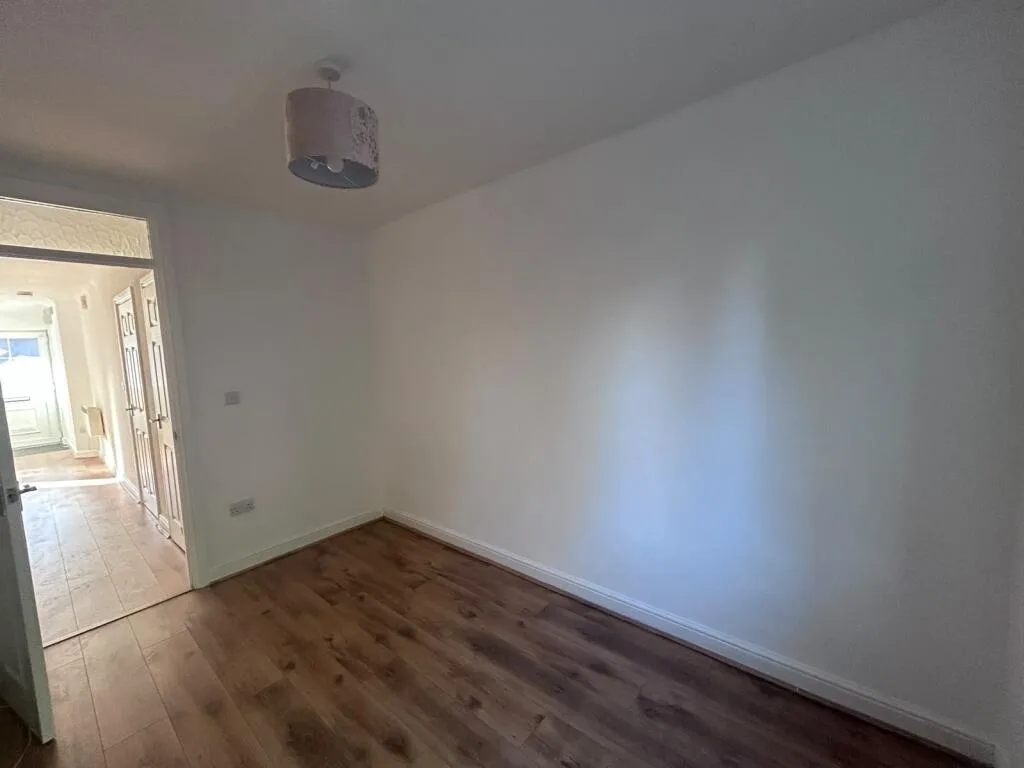2 bedroom maisonette for rent