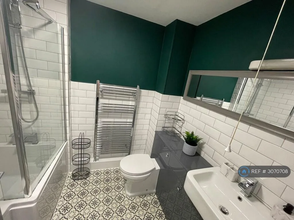 6 bedroom terraced house for rent