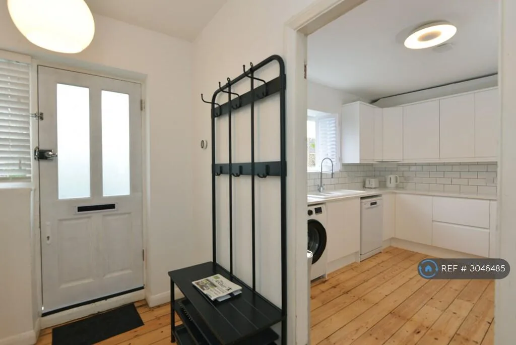 3 bedroom maisonette for rent