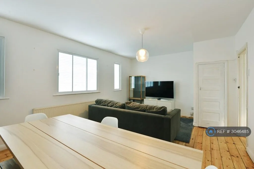 3 bedroom maisonette for rent