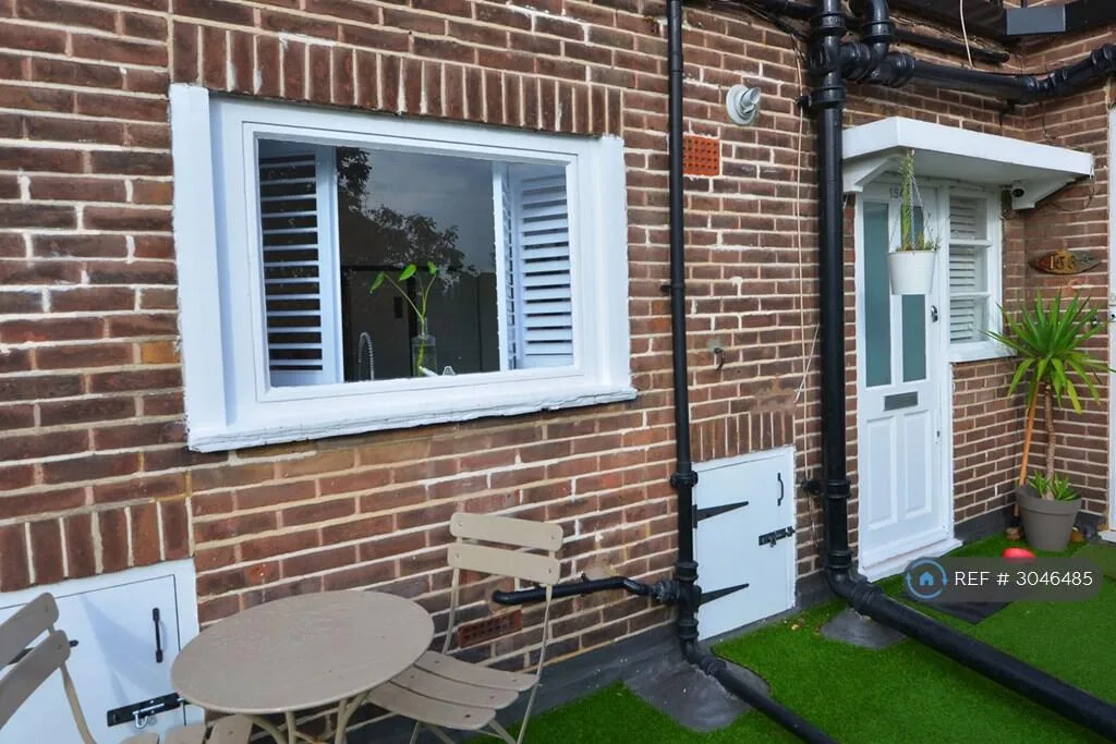 3 bedroom maisonette for rent