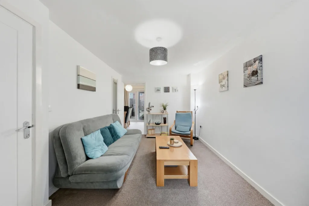 2 bedroom house for rent