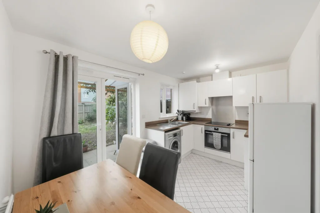 2 bedroom house for rent