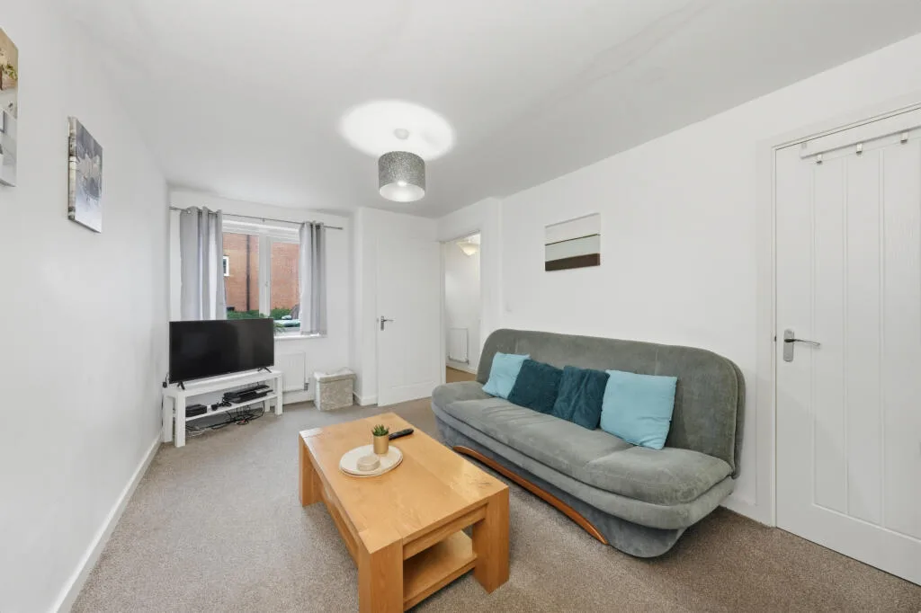 2 bedroom house for rent