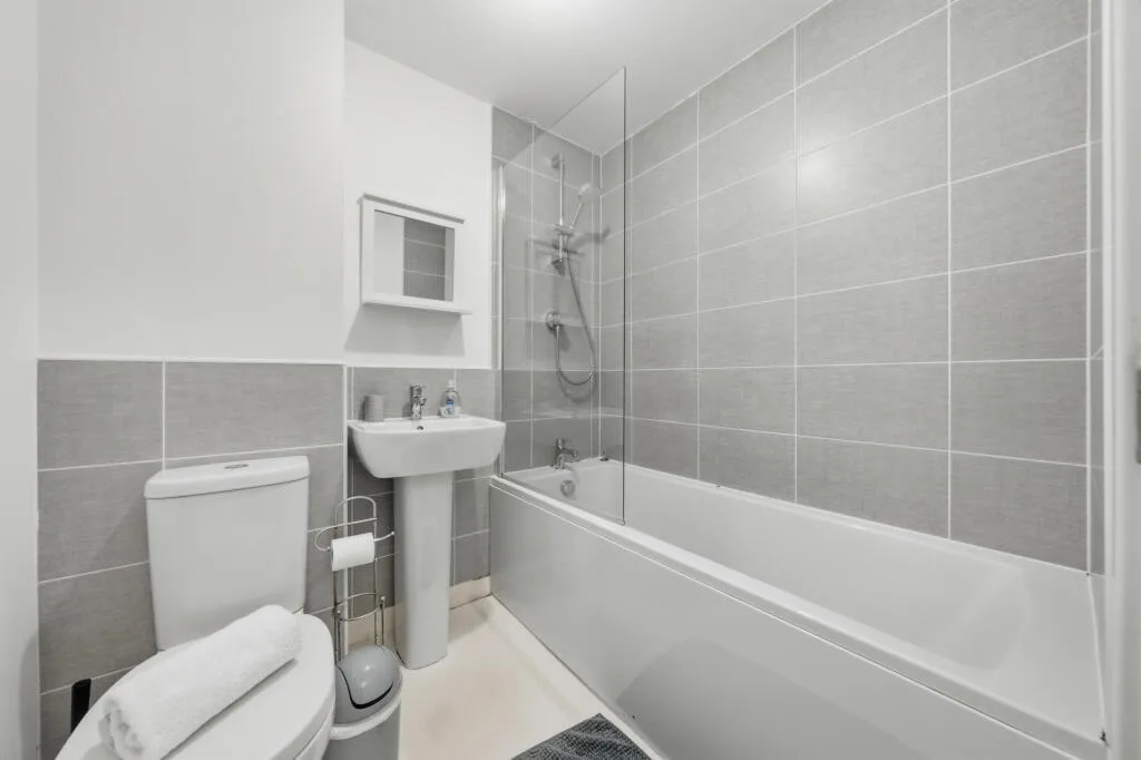 2 bedroom house for rent