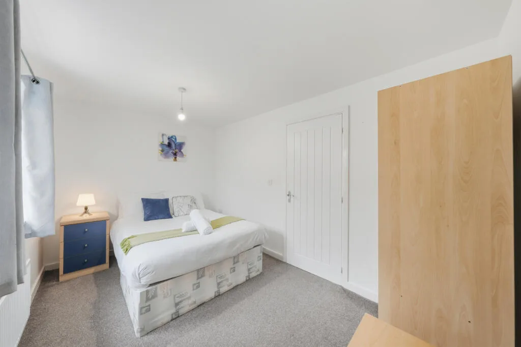 2 bedroom house for rent