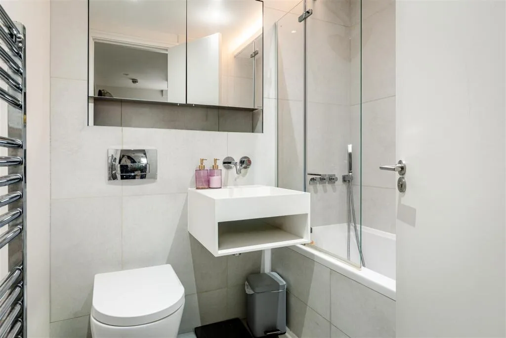 2 bedroom house for rent