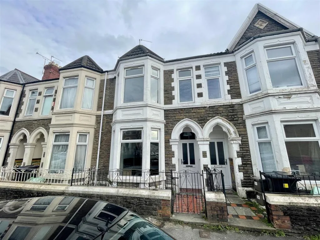 5 bedroom flat for rent