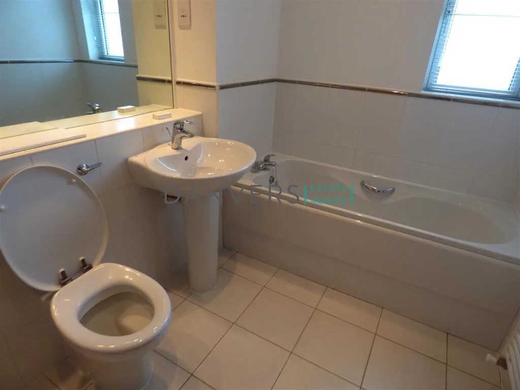 4 bedroom town house for rent