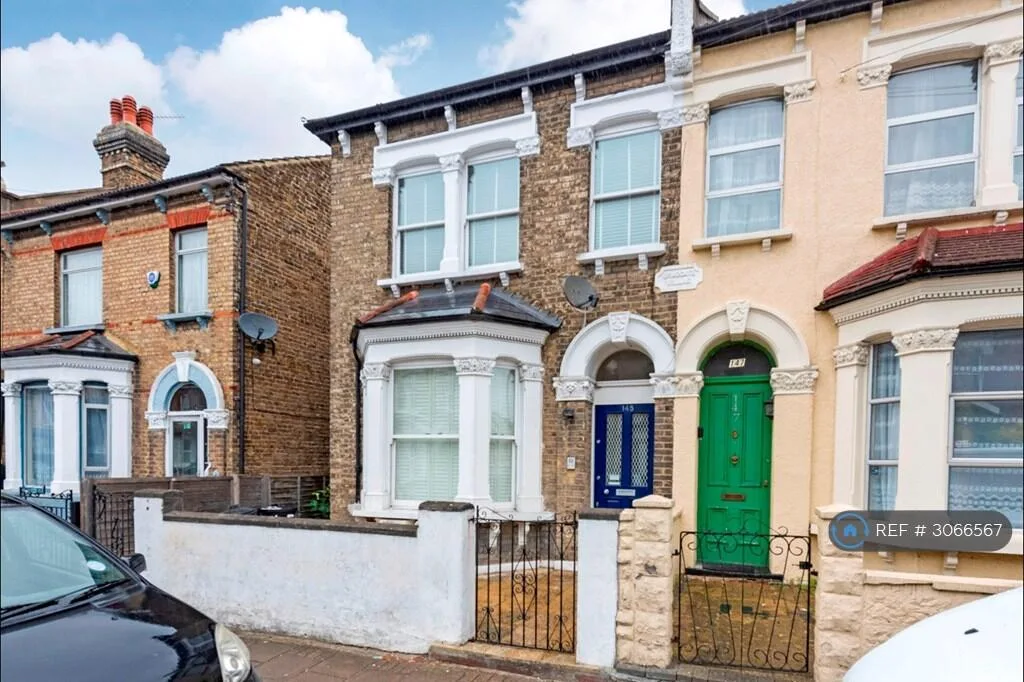 3 bedroom flat for rent