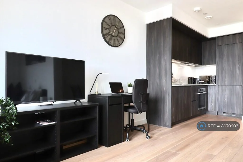 Studio flat for rent