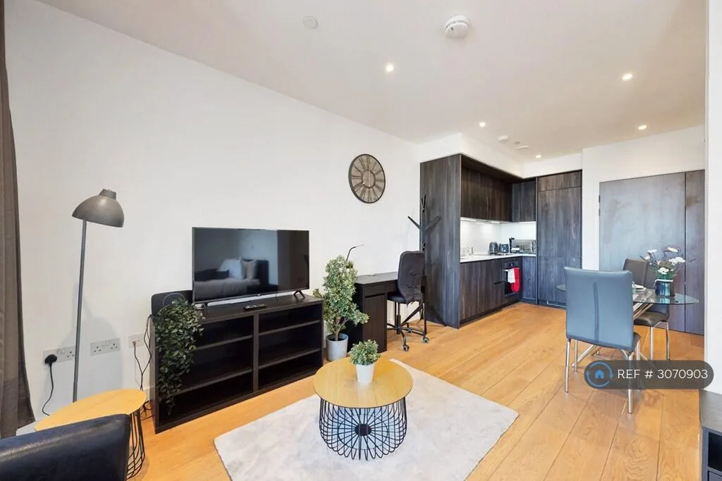 Studio flat for rent