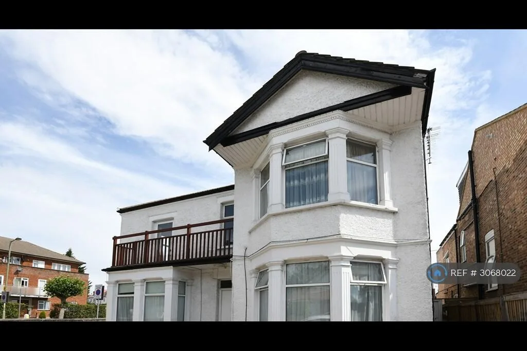 3 bedroom flat for rent
