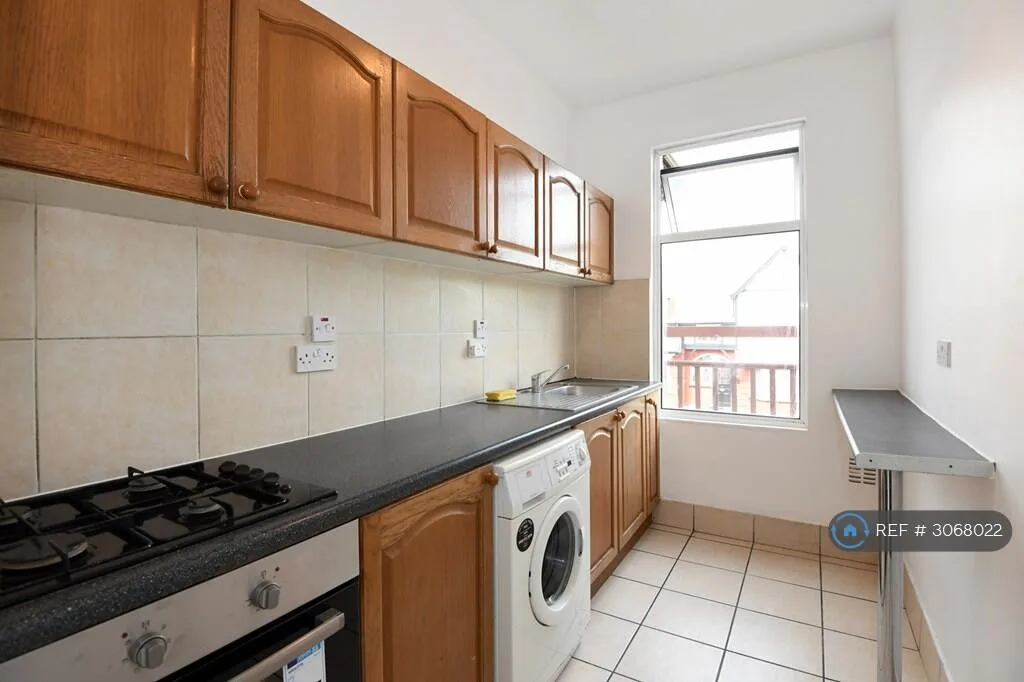 3 bedroom flat for rent