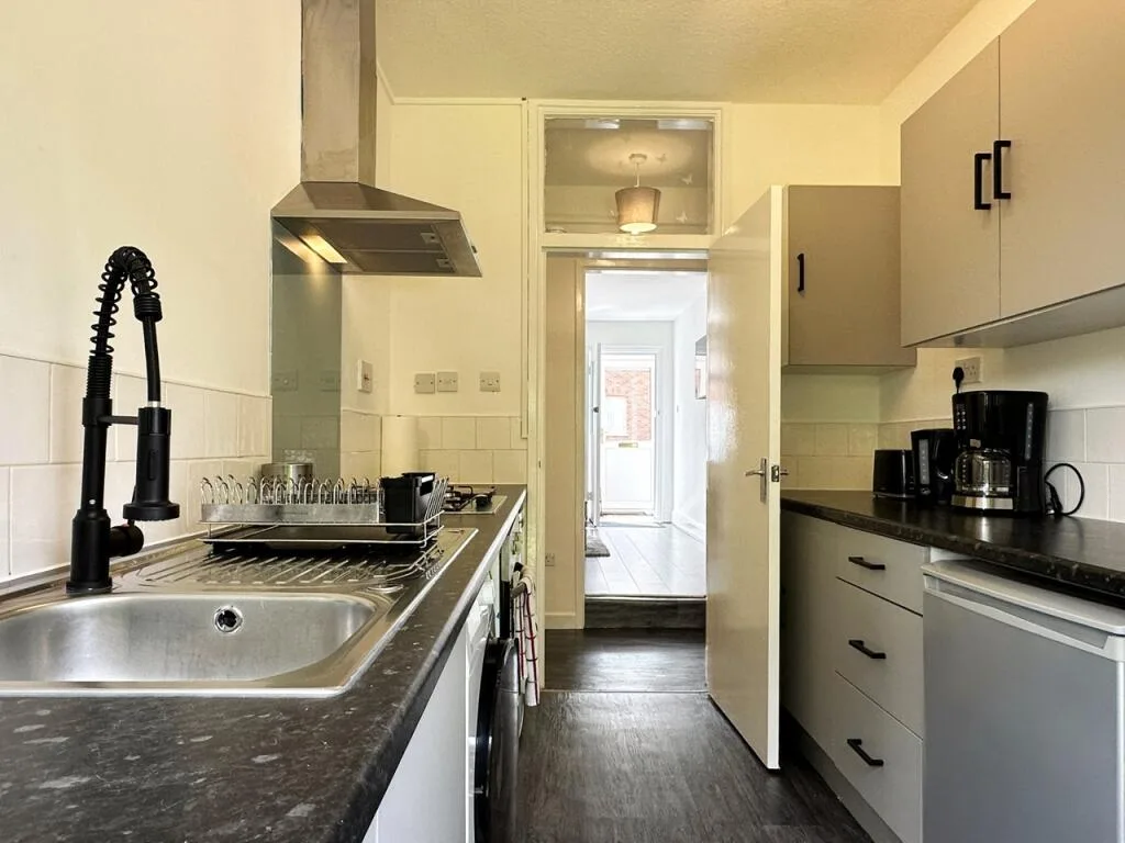 2 bedroom ground floor flat for rent