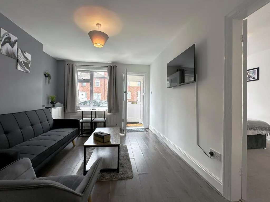 2 bedroom ground floor flat for rent