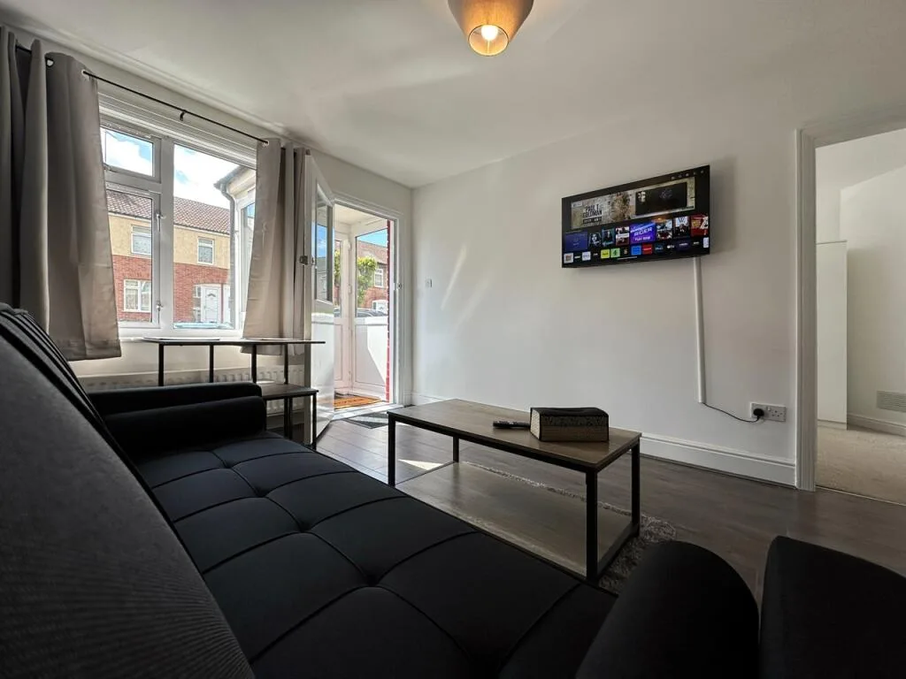 2 bedroom ground floor flat for rent