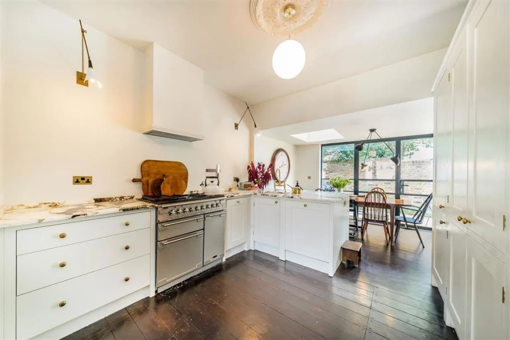 4 bedroom terraced house for rent