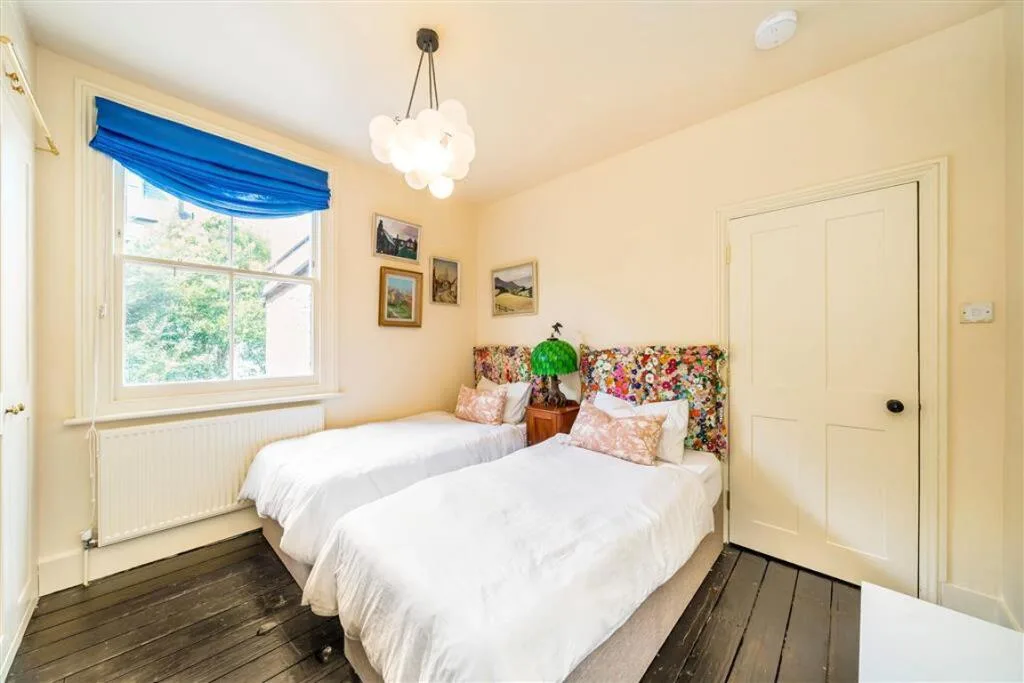 4 bedroom terraced house for rent