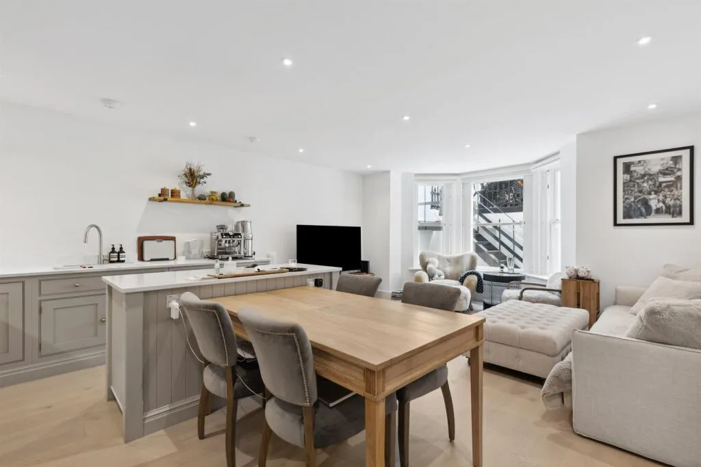 2 bedroom flat for rent