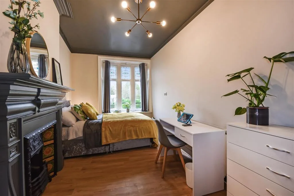5 bedroom maisonette for rent