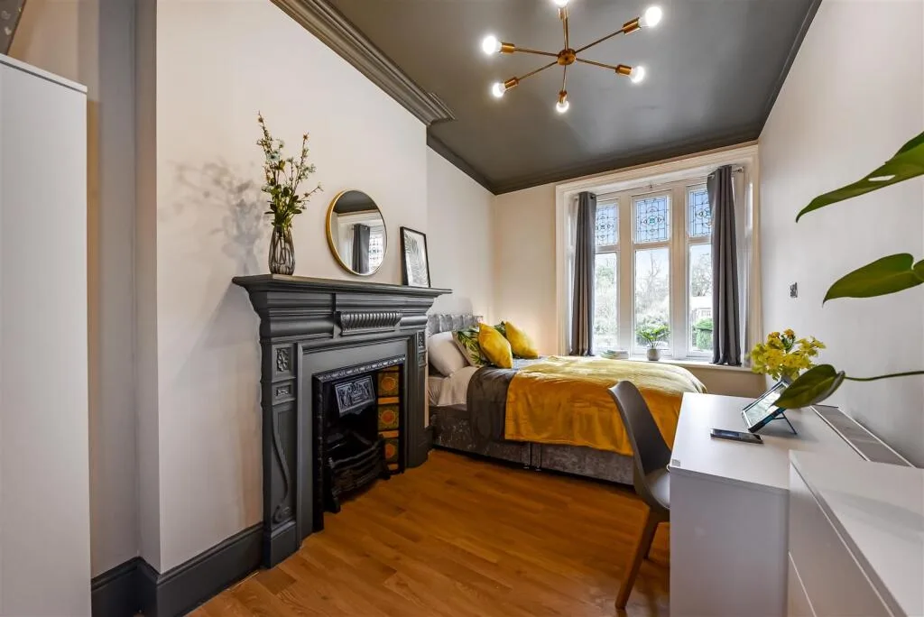 5 bedroom maisonette for rent