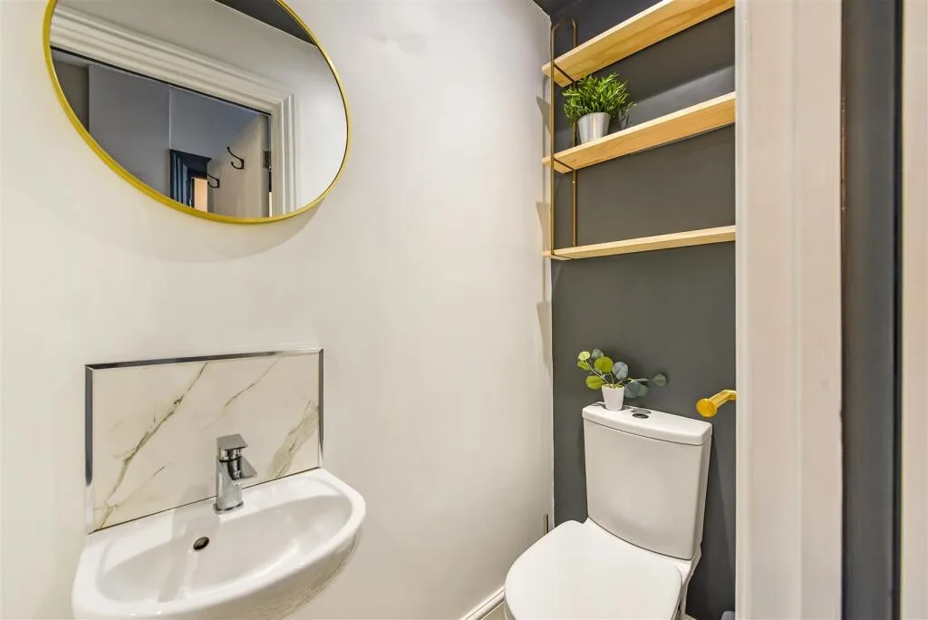 5 bedroom maisonette for rent