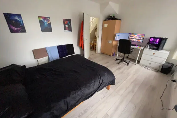 5 bedroom terraced house for rent