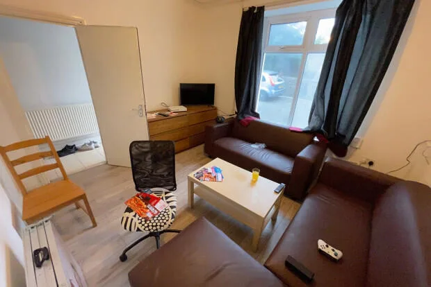 5 bedroom terraced house for rent