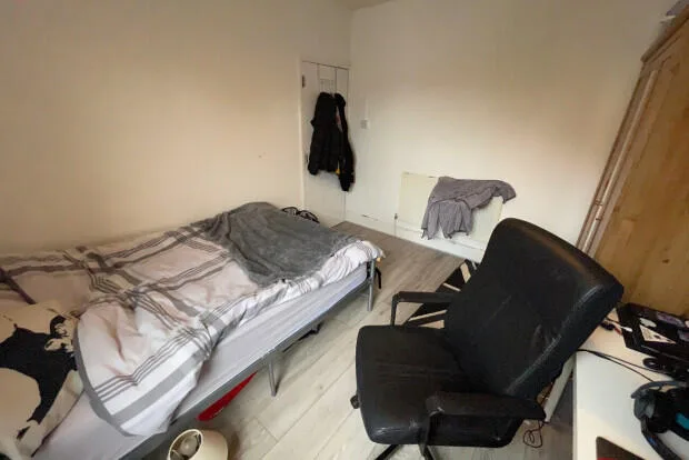 5 bedroom terraced house for rent