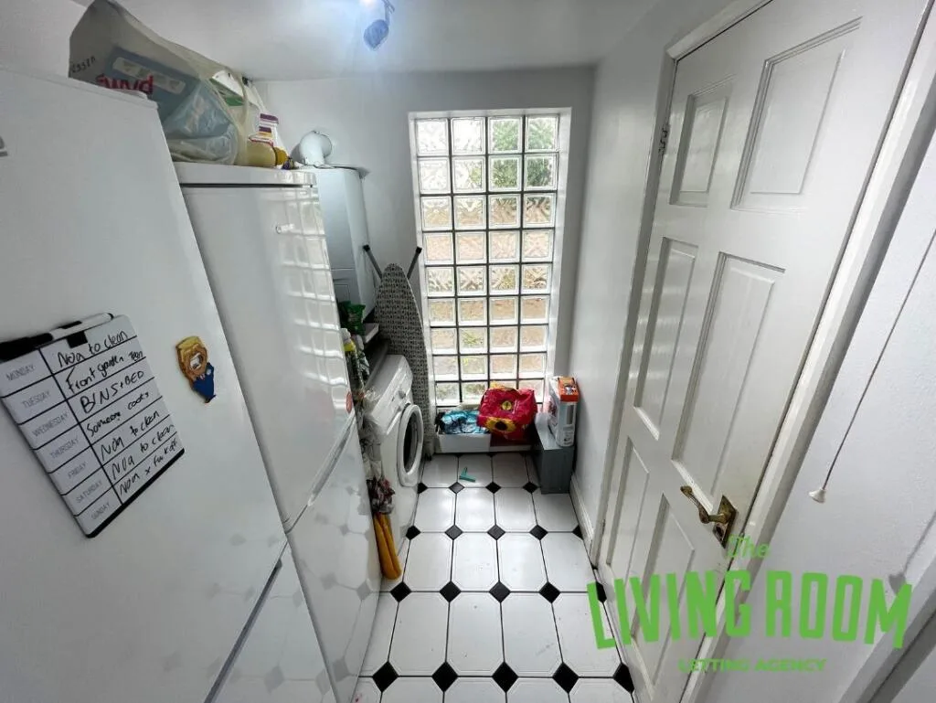 5 bedroom house for rent