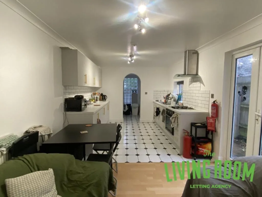 5 bedroom house for rent