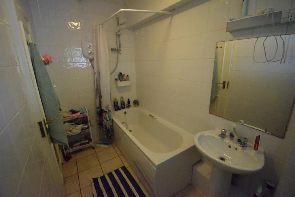 1 bedroom house for rent