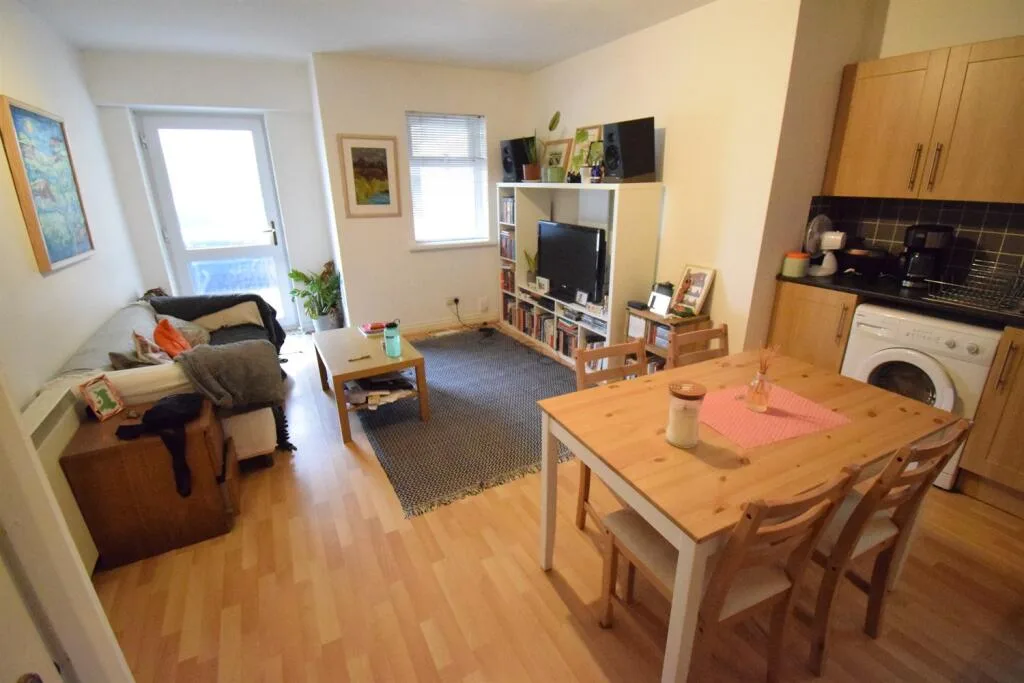 1 bedroom house for rent