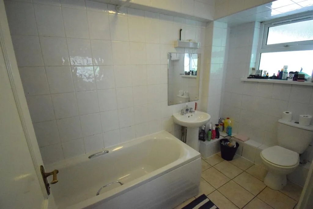 1 bedroom house for rent