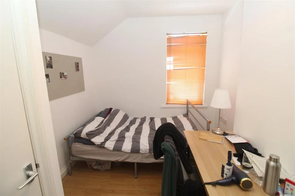 7 bedroom house for rent