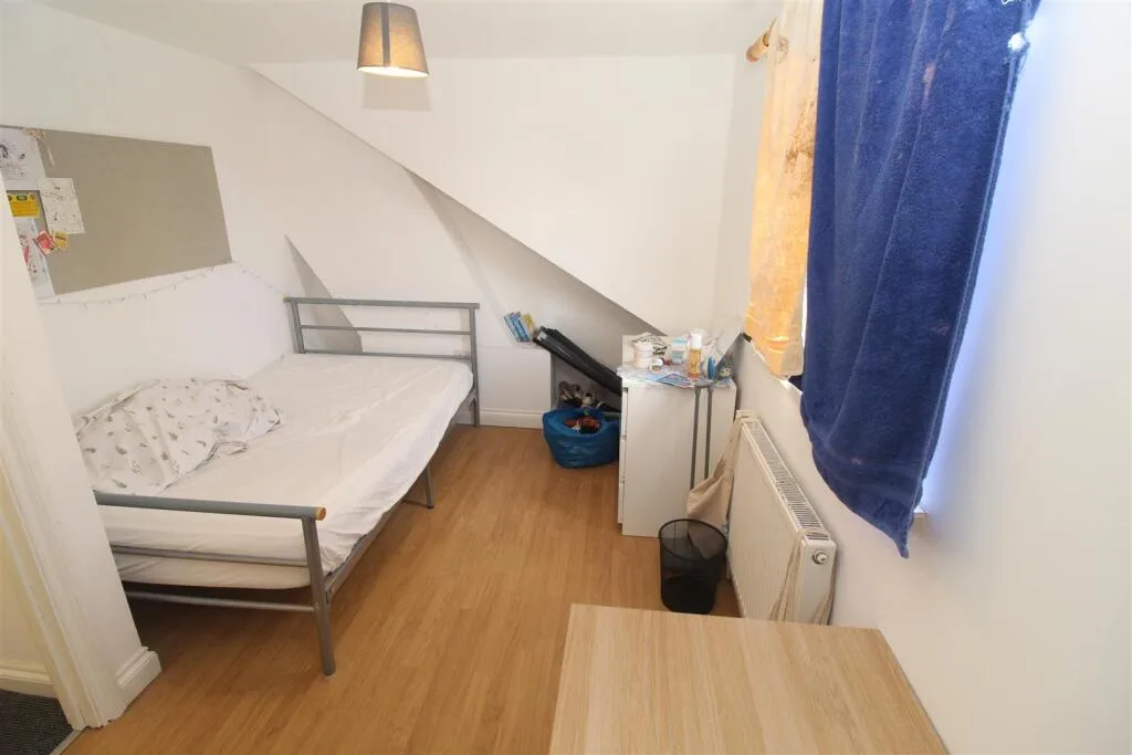 7 bedroom house for rent