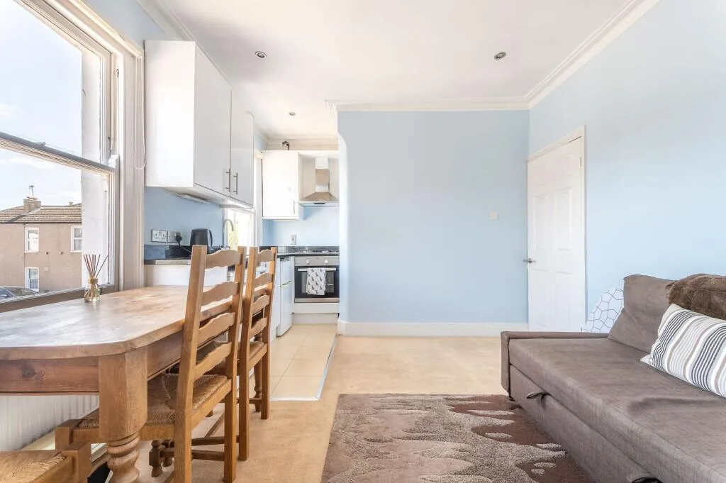 1 bedroom flat for rent