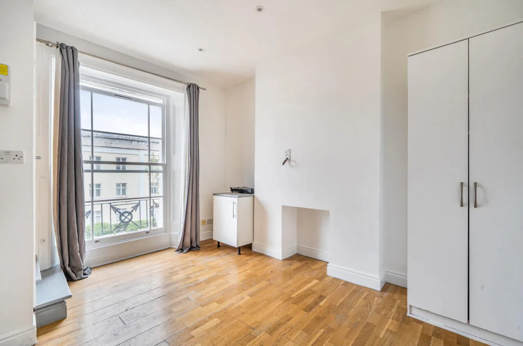 Studio apartment for rent