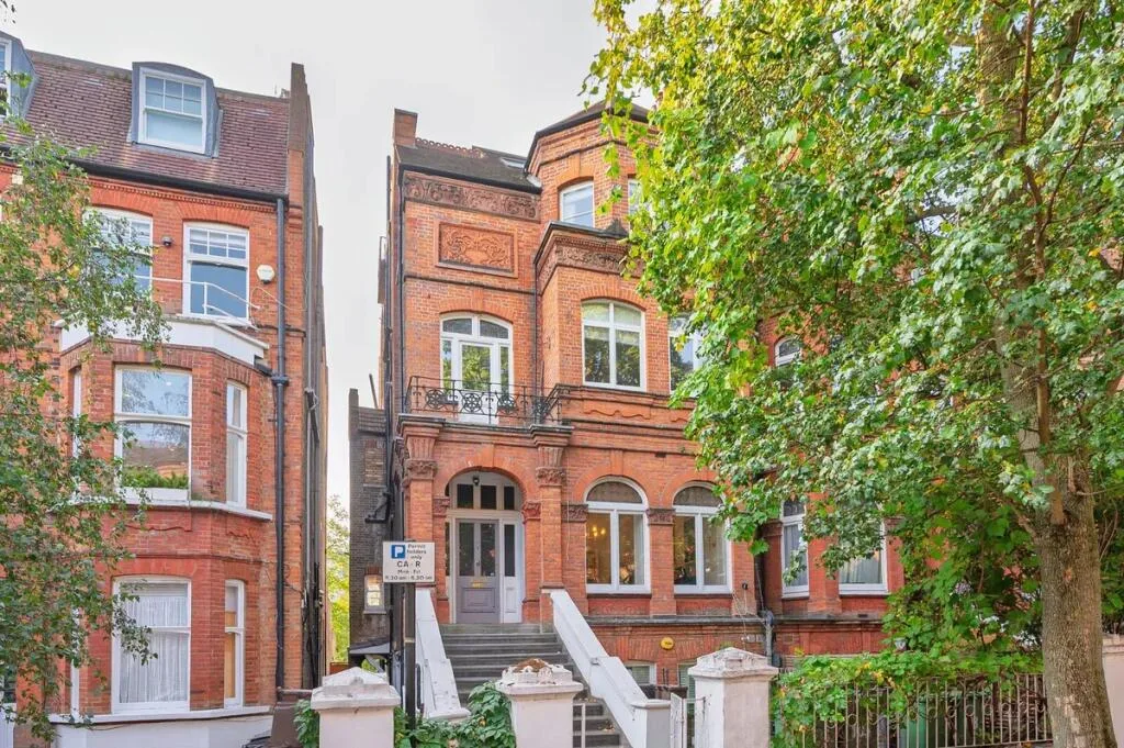 3 bedroom flat for rent