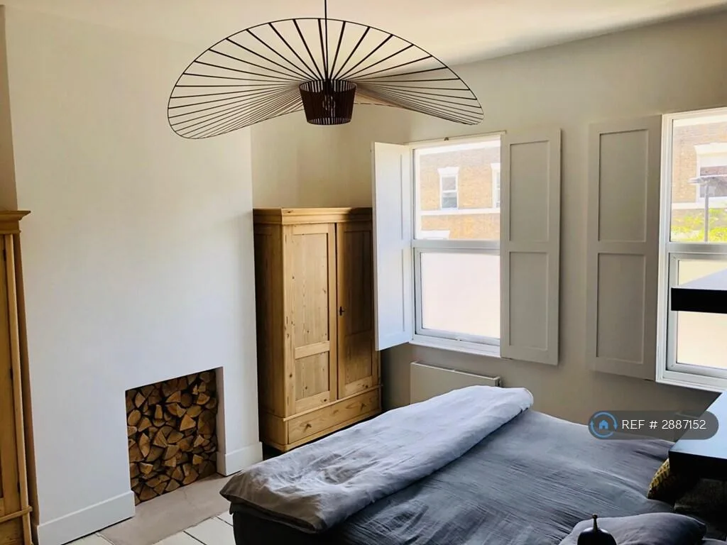 6 bedroom terraced house for rent