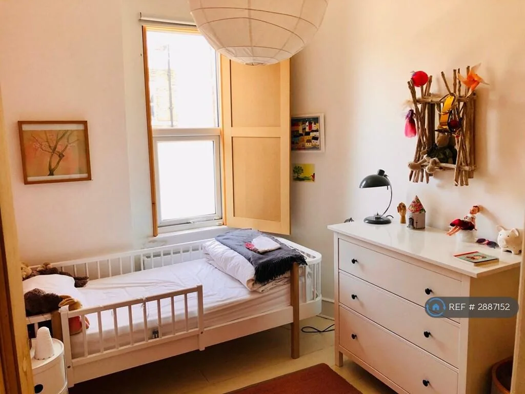 6 bedroom terraced house for rent