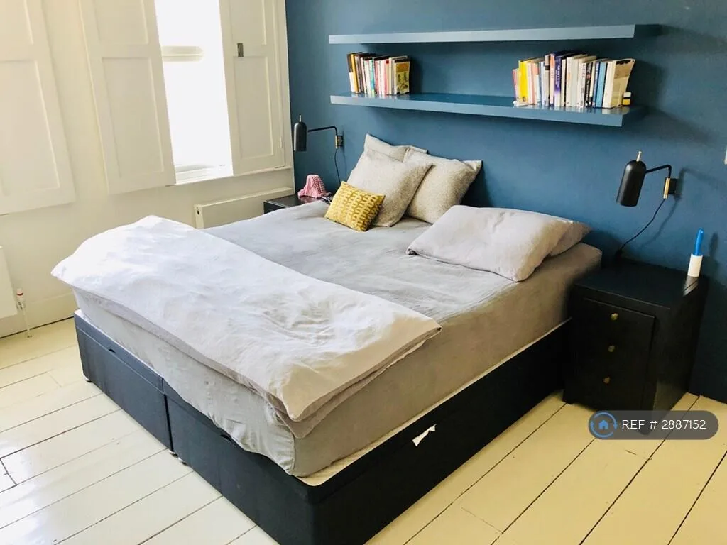 6 bedroom terraced house for rent